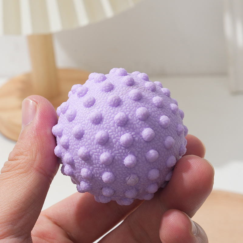 Textured Spiky Massage Ball De - مراجعة Muscle Roller Stick وسعره