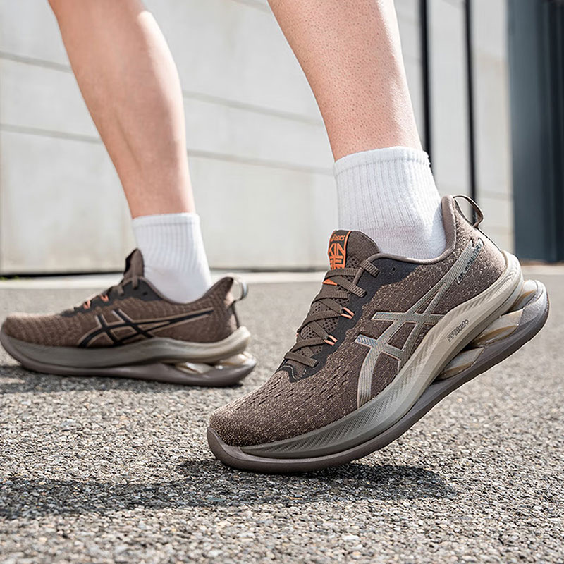 Asics Men's Shoes Gel-Kinsei M - مراجعة Running Gear Asics وسعره