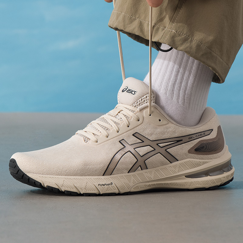Asics Men's Sports Shoes Gel-C - مراجعة Running Gear Asics وسعره