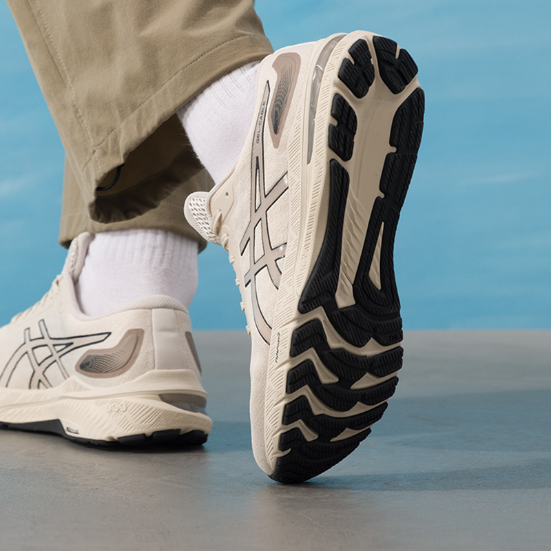 Asics Men's Sports Shoes Gel-C - مراجعة Running Gear Asics وسعره
