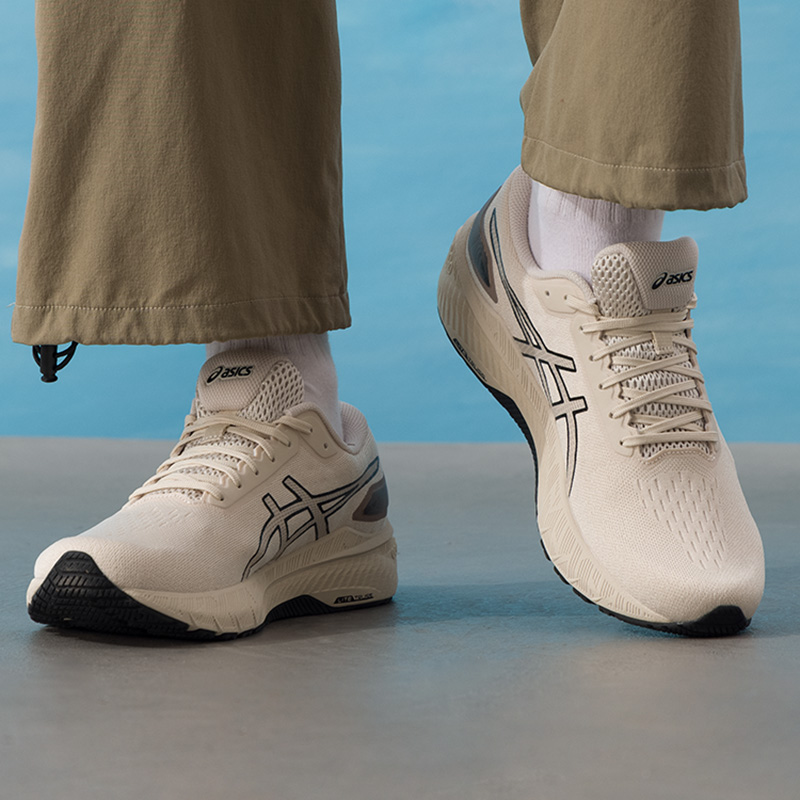 Asics Men's Sports Shoes Gel-C - مراجعة Running Gear Asics وسعره